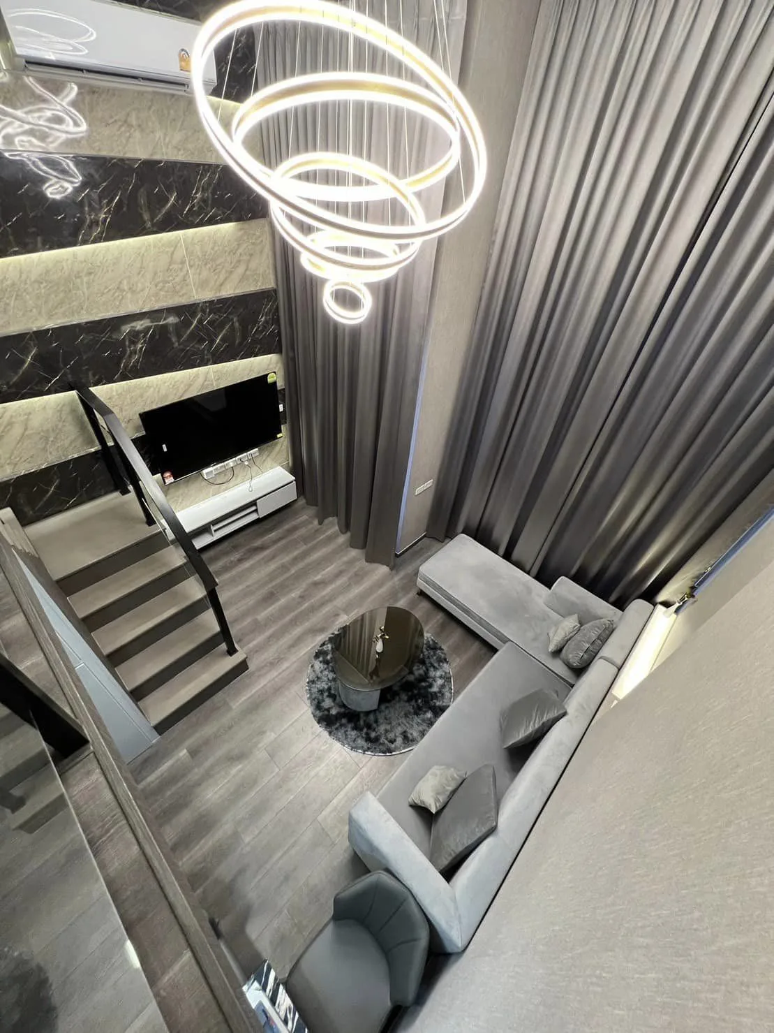 Property photos for Knightsbridge Space Ratchayothin