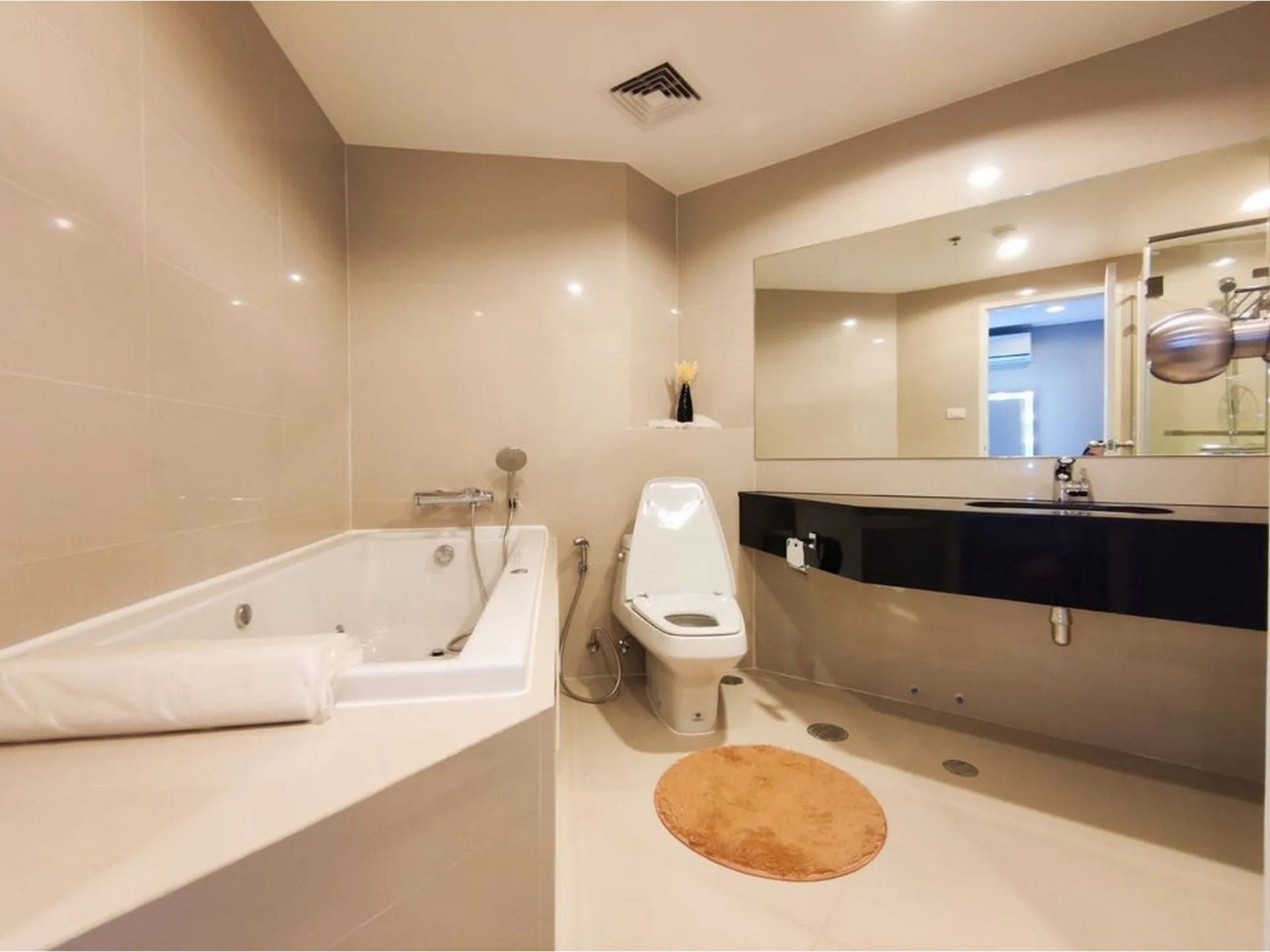 Property photos for Belle Grand Rama 9