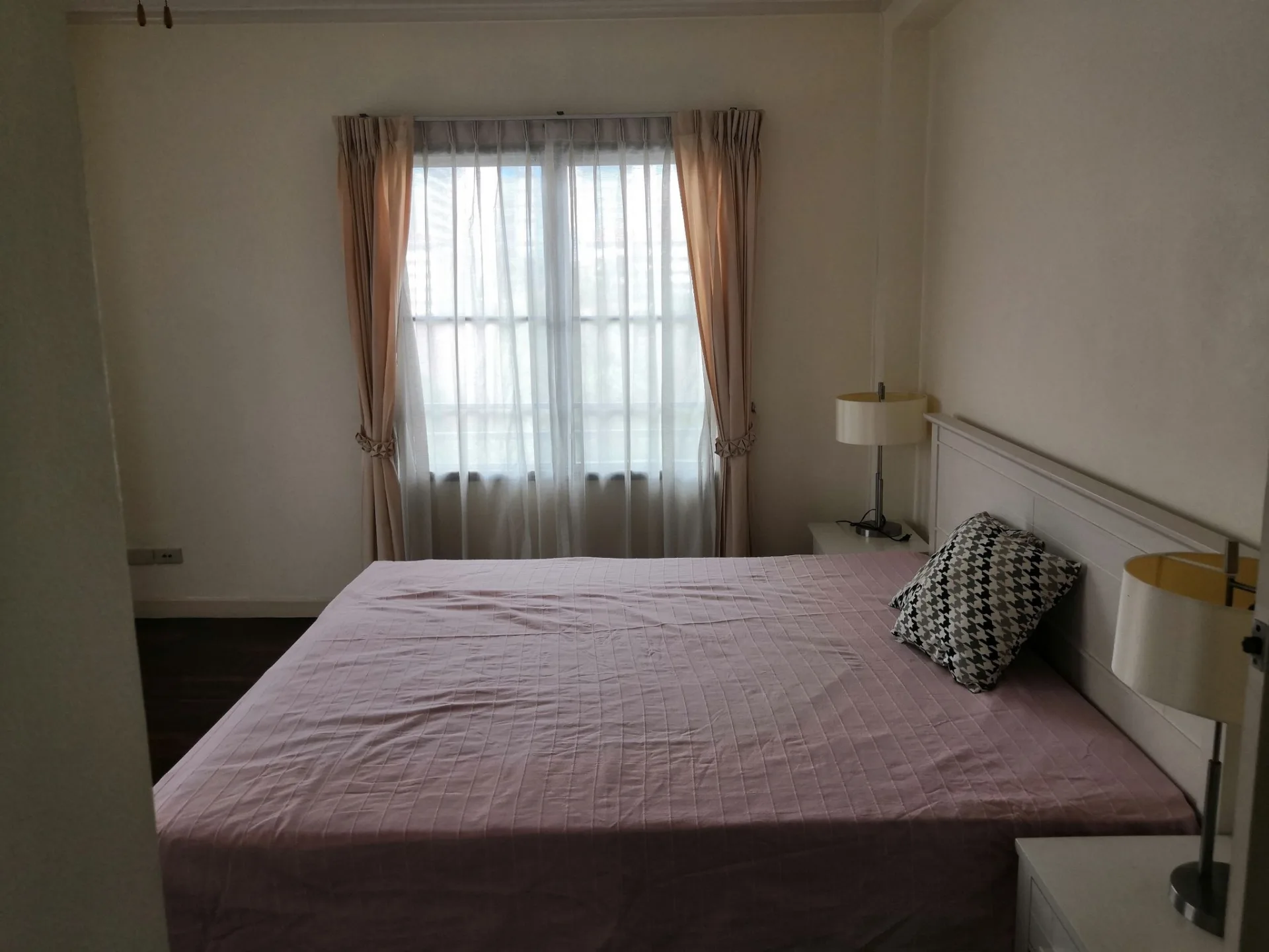 Property photos for Lily House