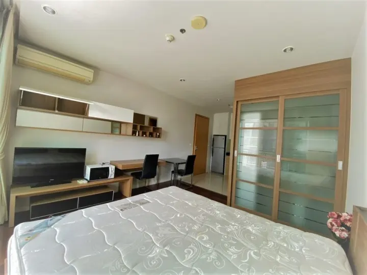 Property photos for Circle Condominium