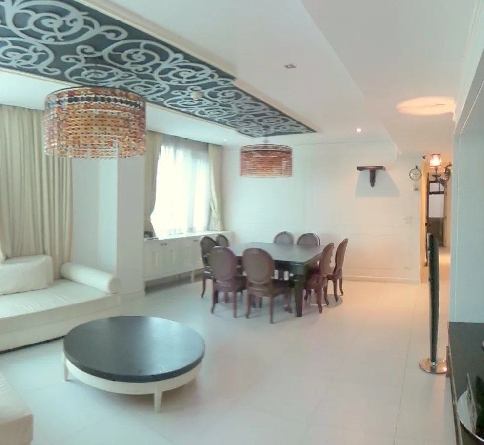 Property photos for MANHATTAN CHIDLOM
