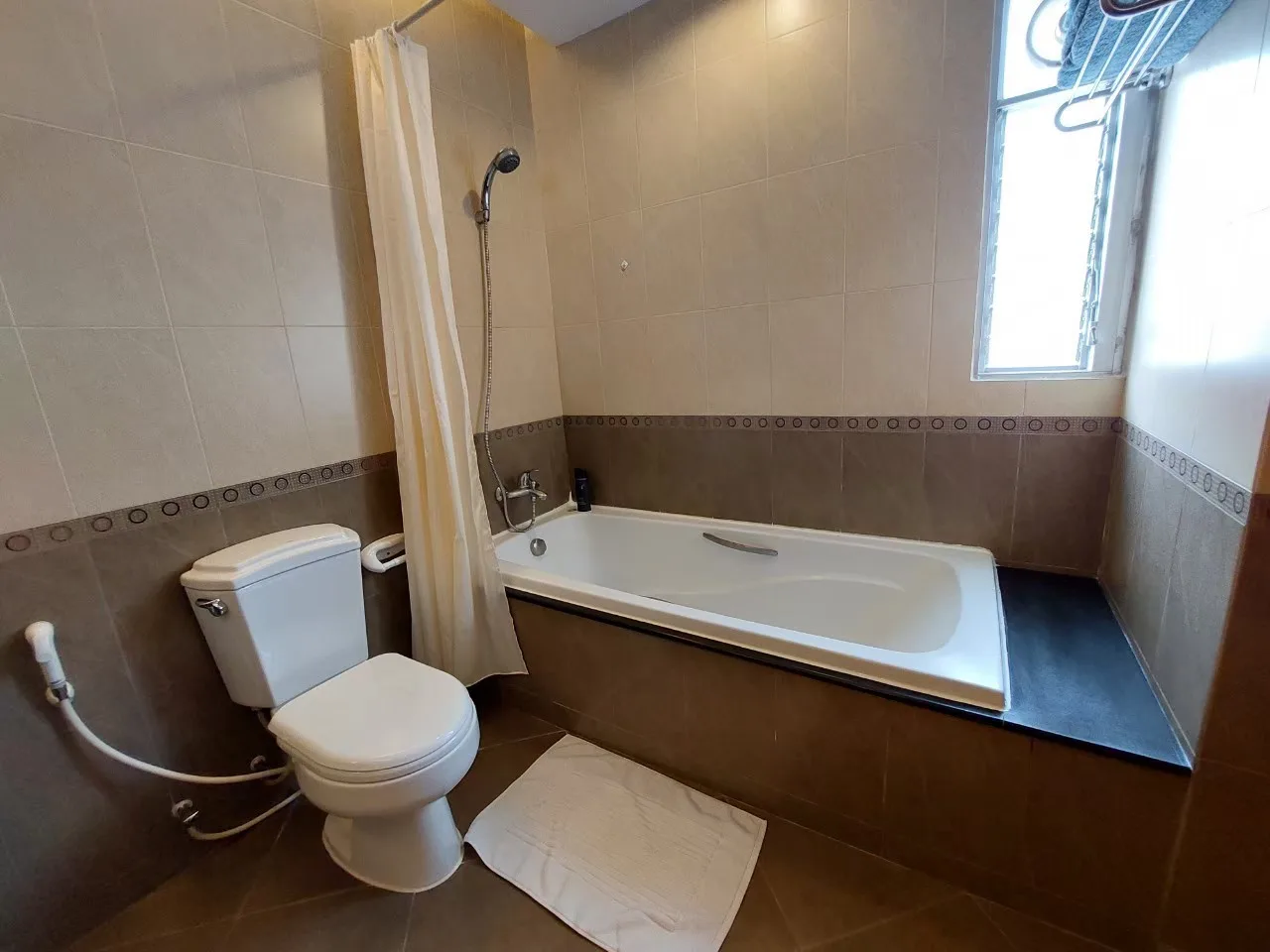 Property photos for Esmeralda Apartments