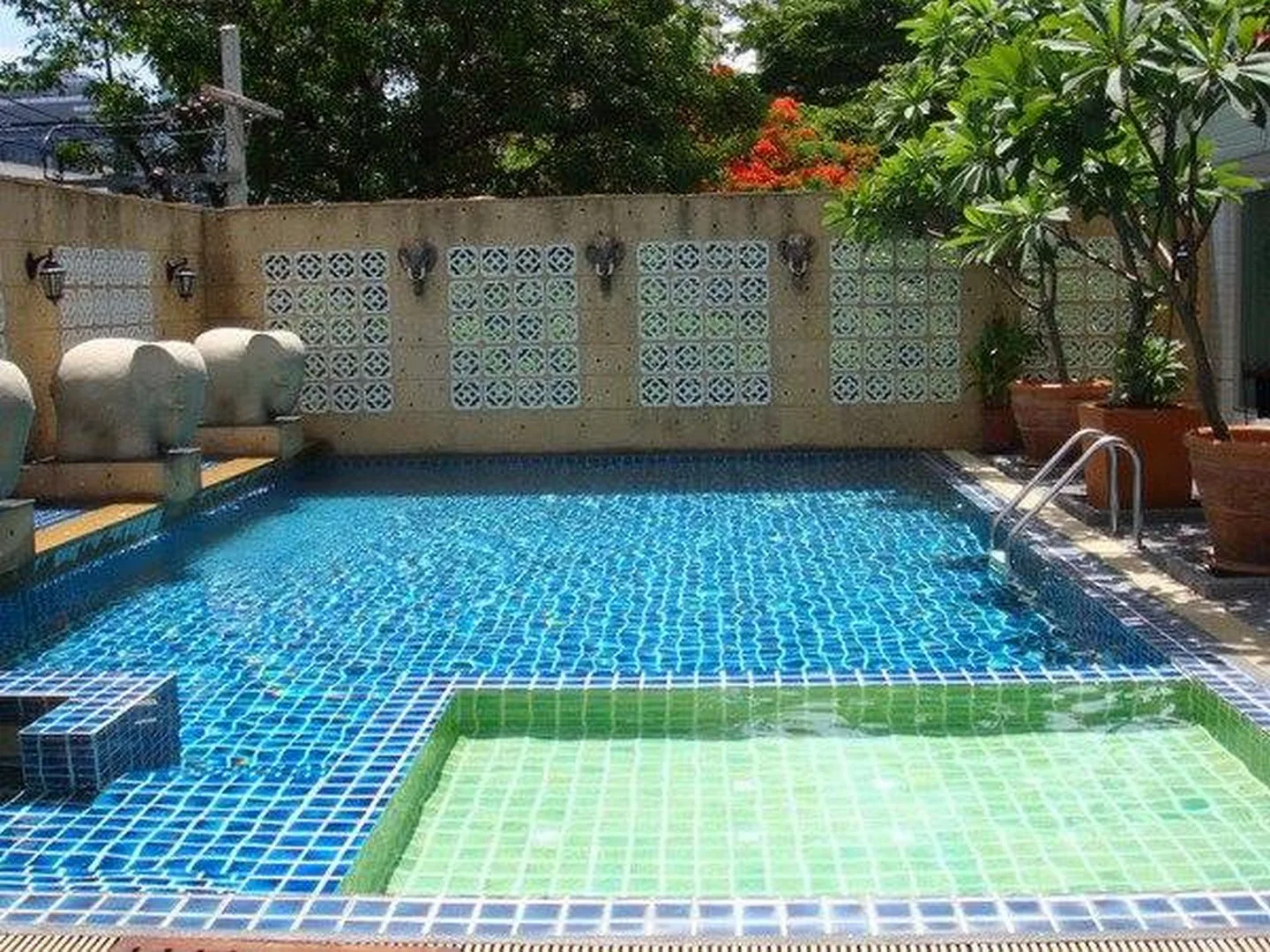 Property photos for Baan Thirapa
