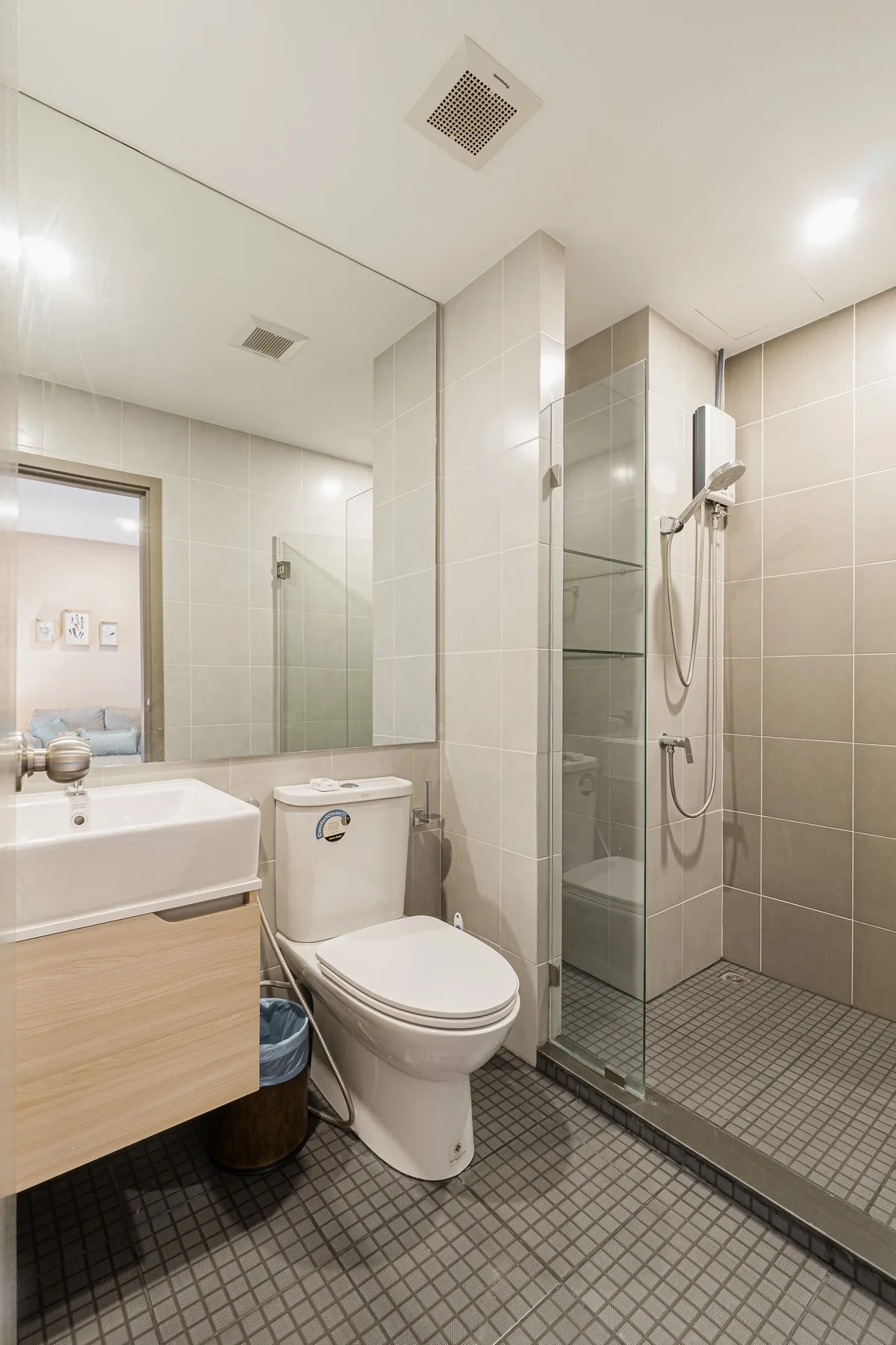 Property photos for IDEO O2