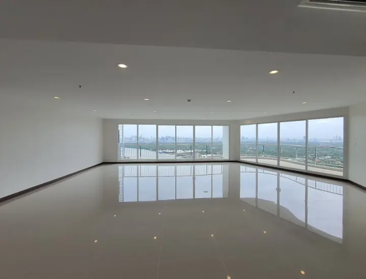 Property photos for Supalai Riva Grande