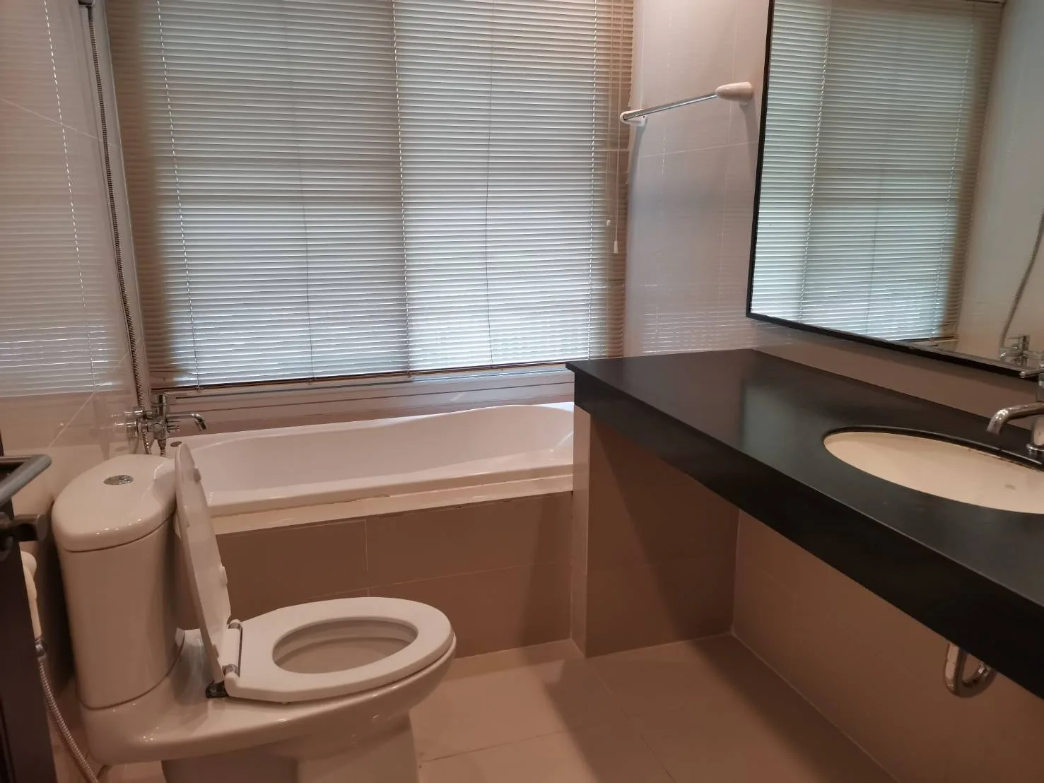 Property photos for Noble Ora