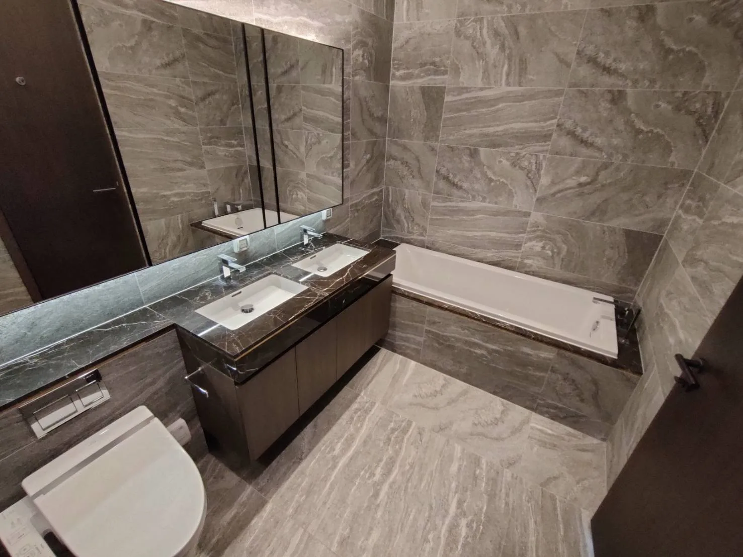 Property photos for The Esse Sukhumvit 36