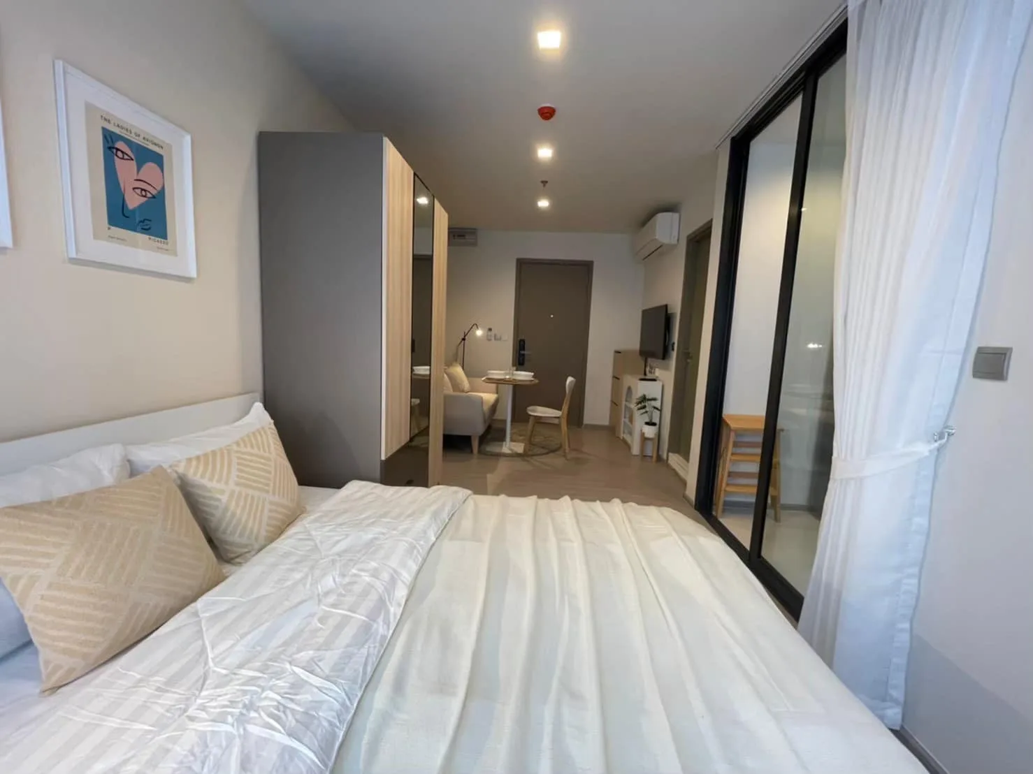 Property photos for Life Asoke Hype