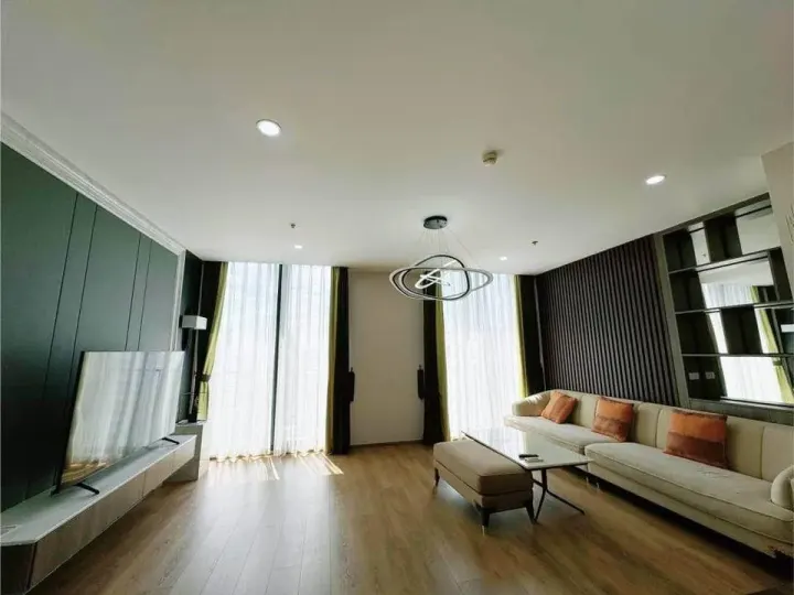 Property photos for Noble BE 33