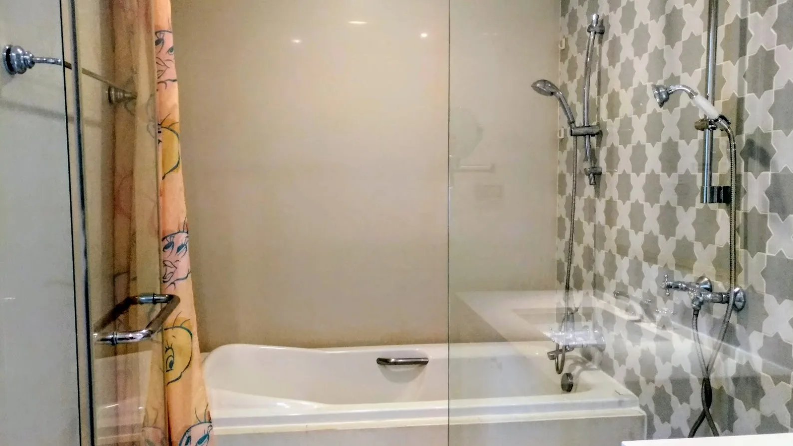 Property photos for Aguston Sukhumvit 22