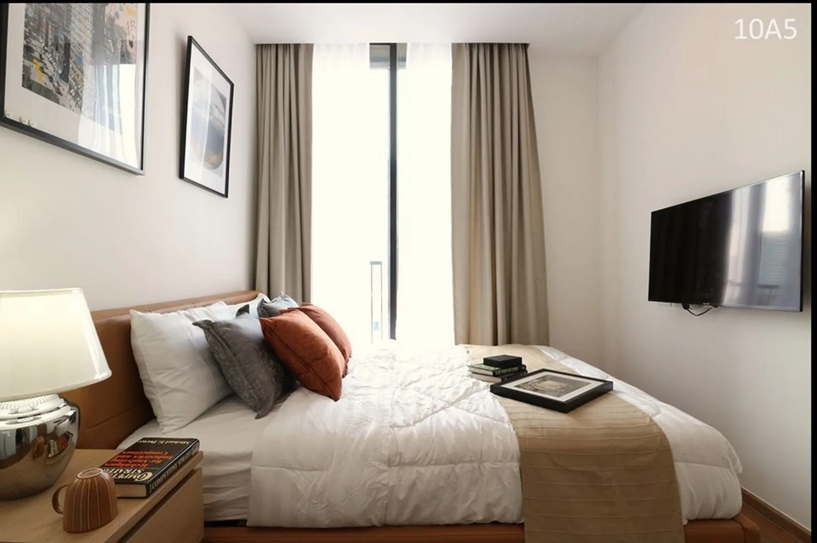 Property photos for Noble BE 33