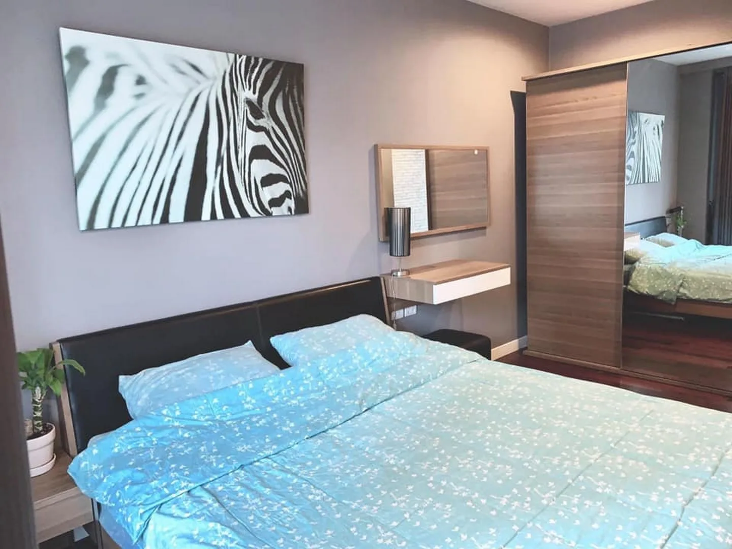 Property photos for Circle Condominium