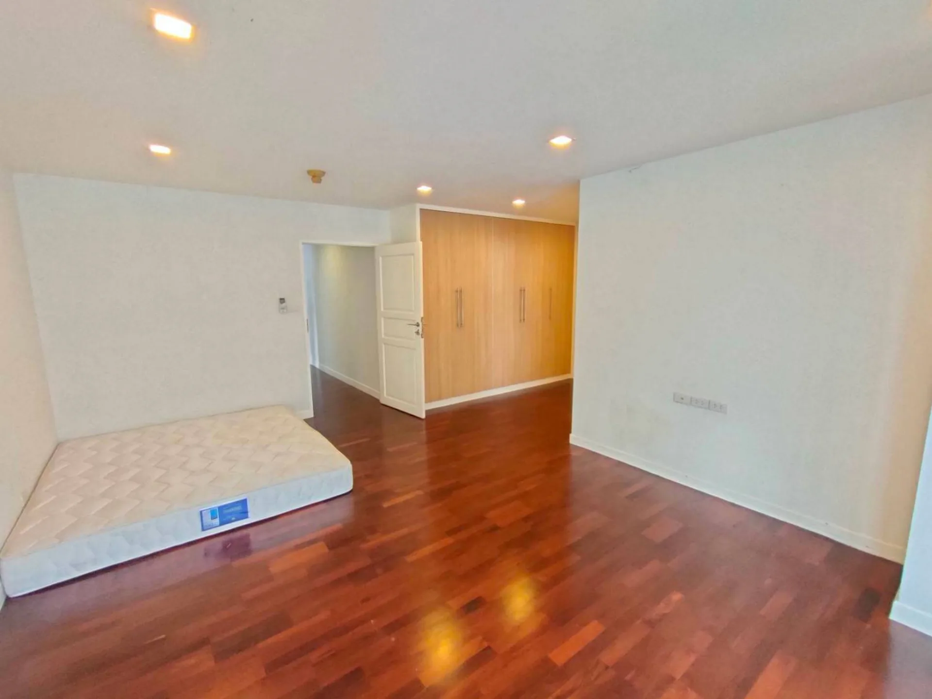 Property photos for Bangkapi Mansion