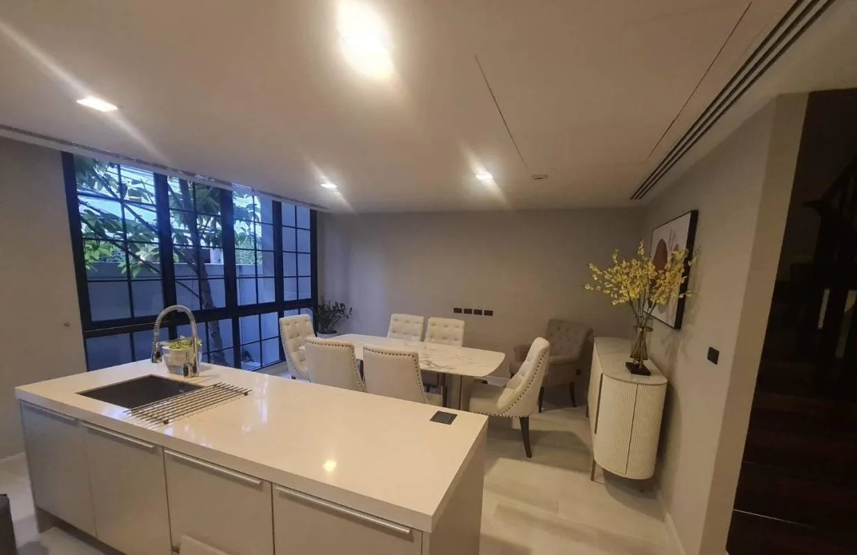 Property photos for Quarter 31