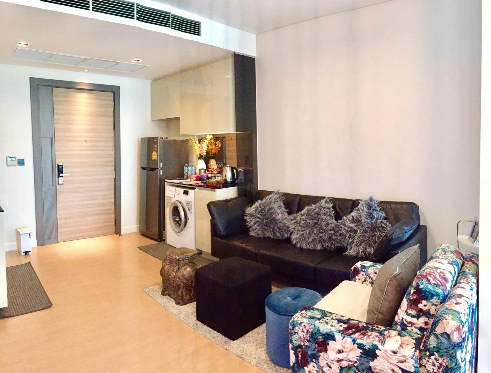 Property photos for The Room Charoenkrung 30