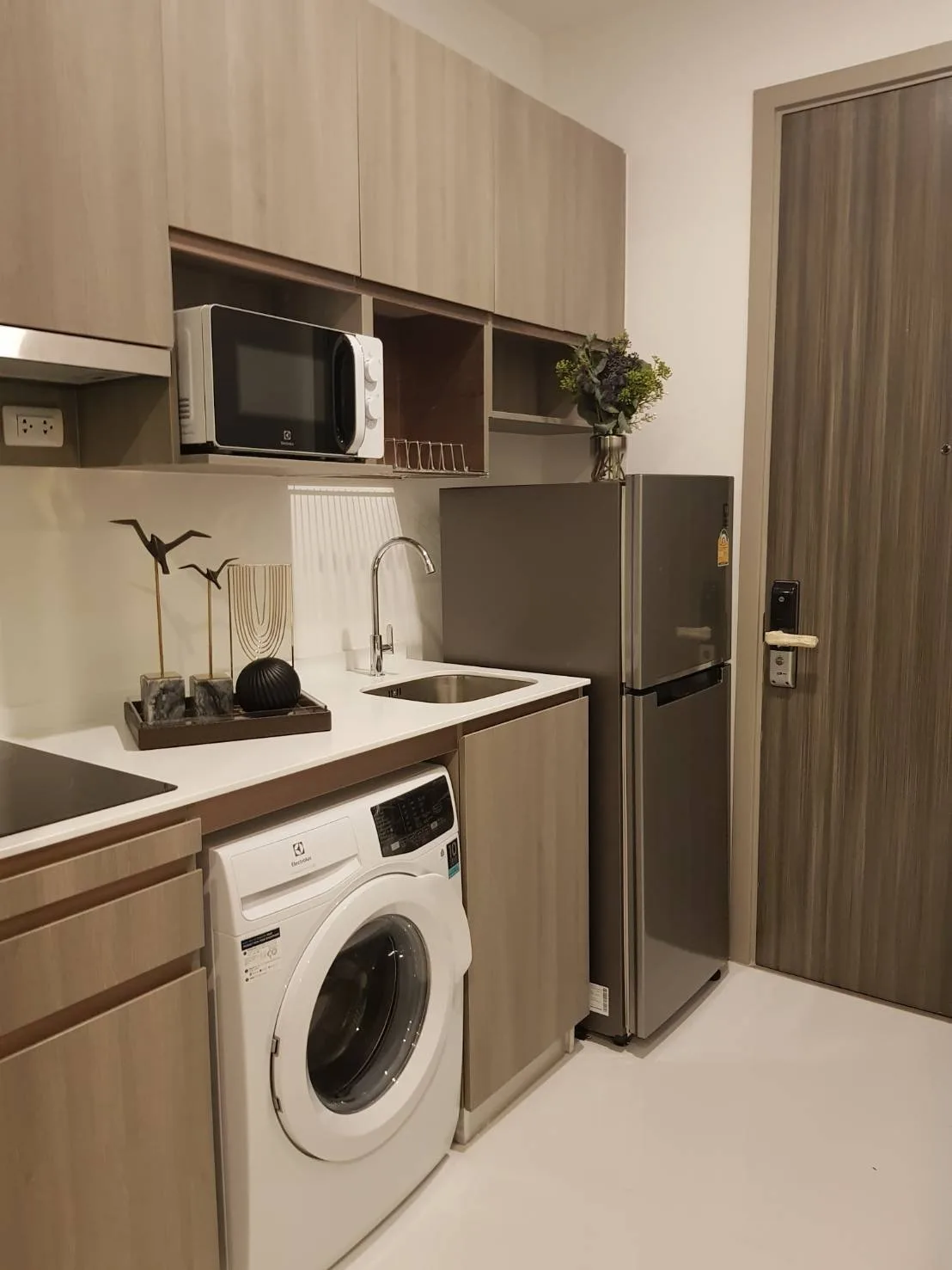 Property photos for Knightsbridge Prime Onnut