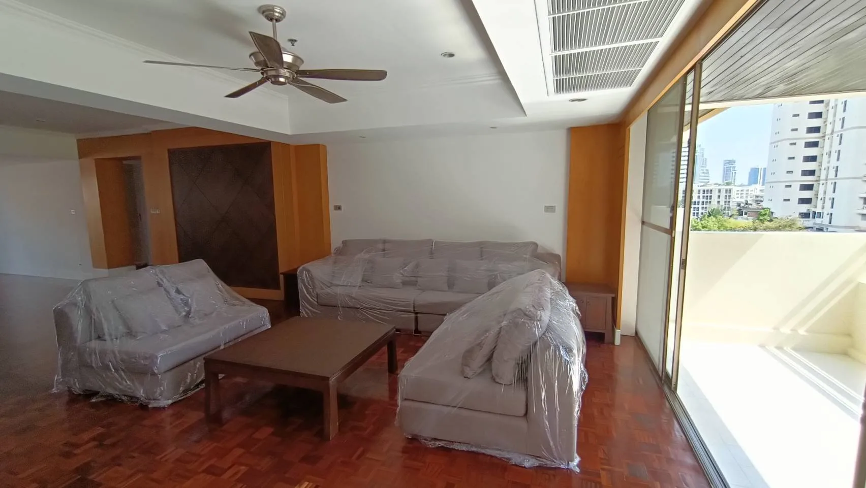 Property photos for Phirom Garden Residence