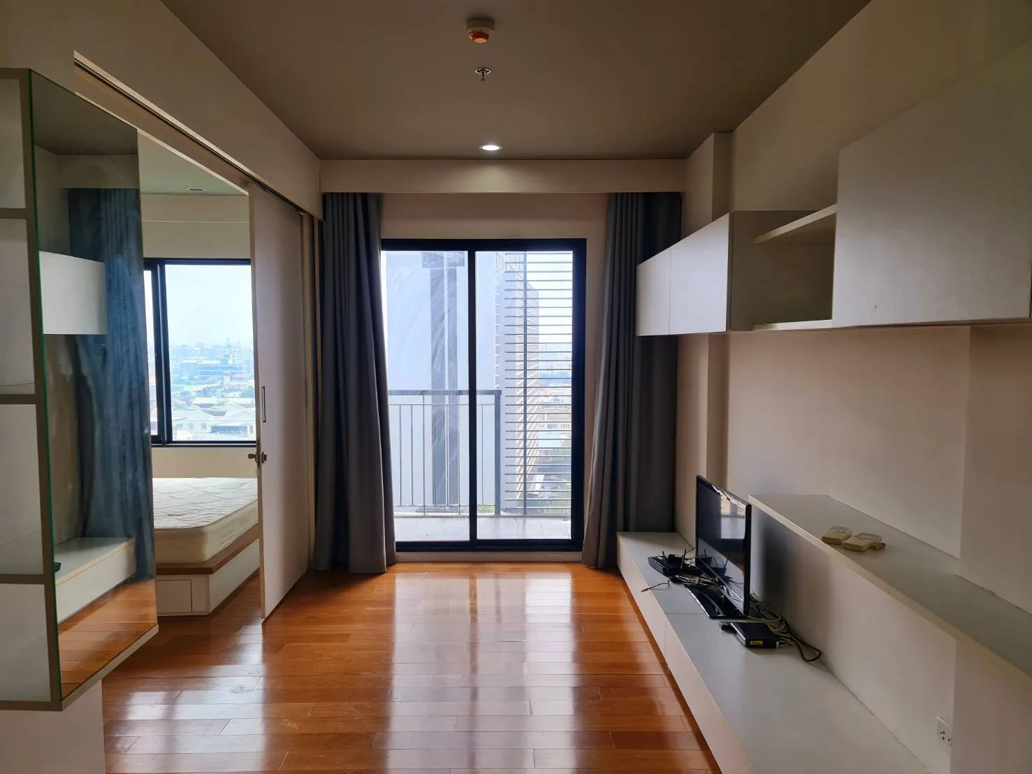 Property photos for Blocs 77
