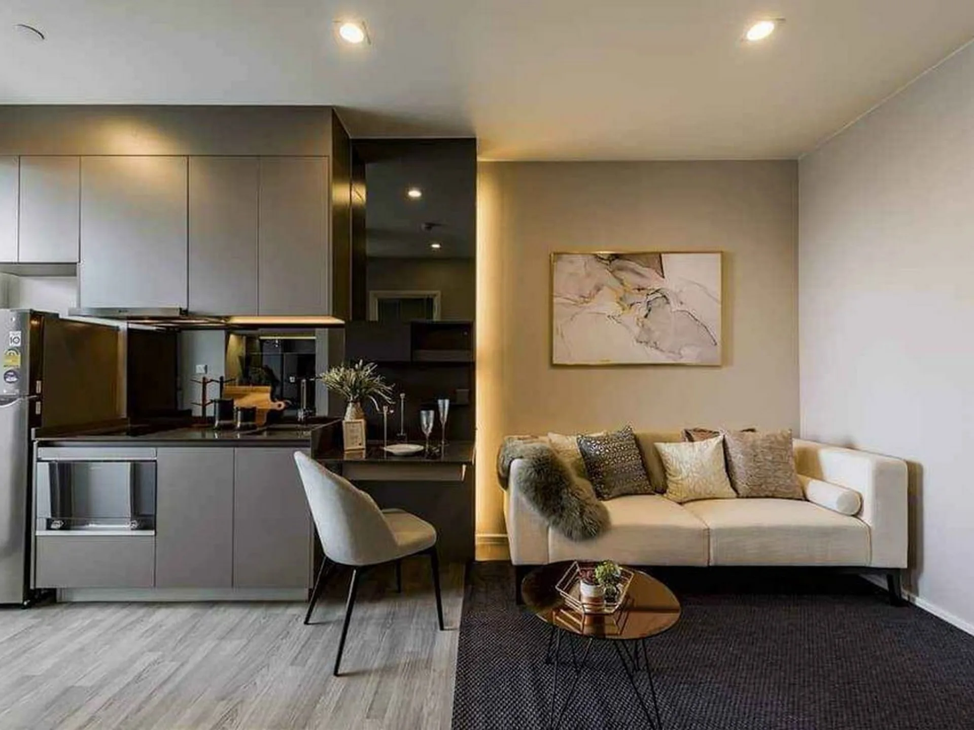 Property photos for The Room Sukhumvit 69