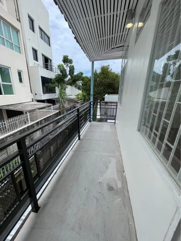 Property photos for Townhouse Soi Yen Akat 3