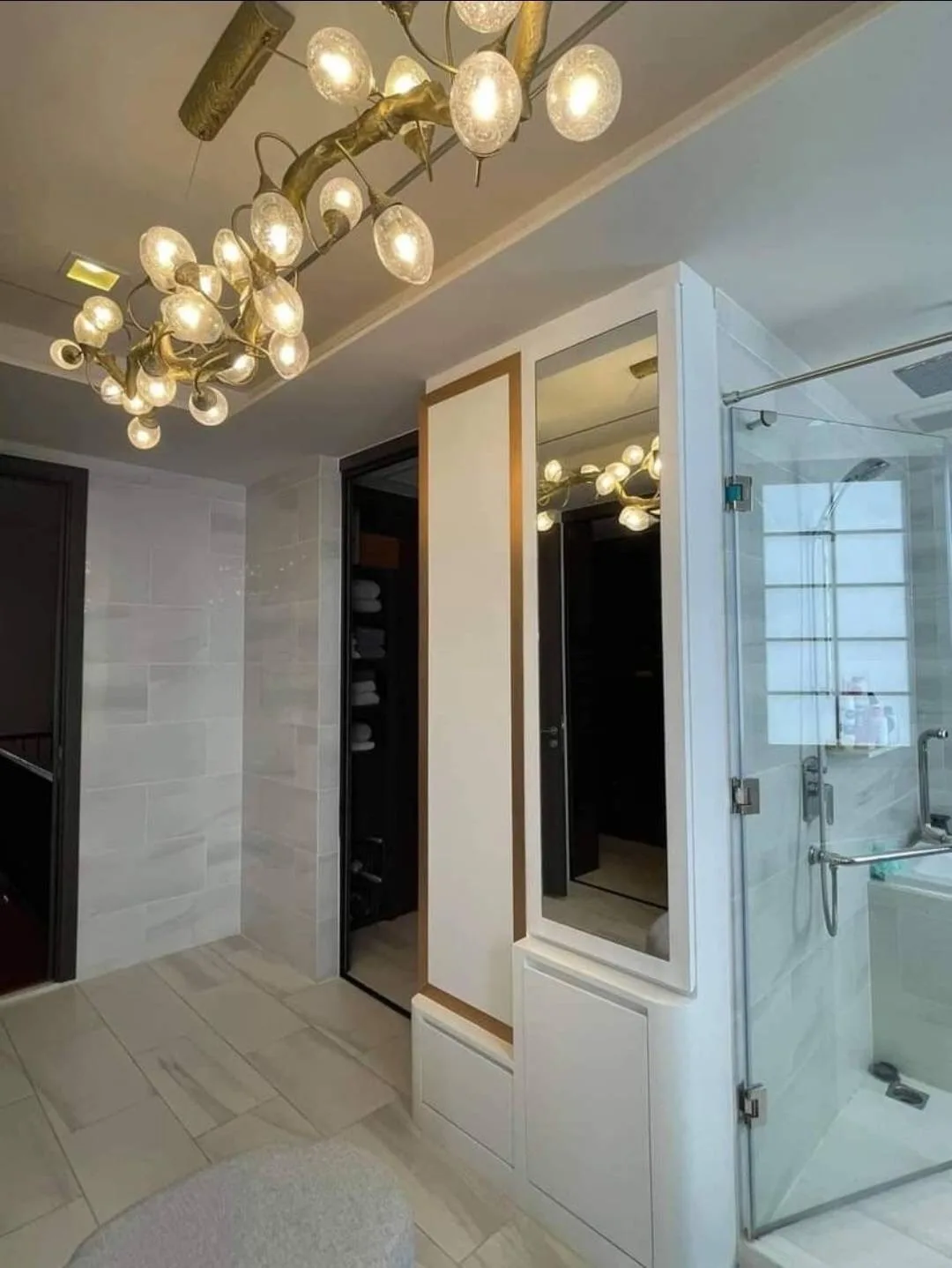 Property photos for Quarter 31