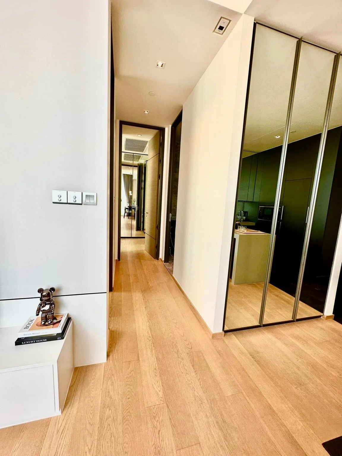 Property photos for 28 Chidlom
