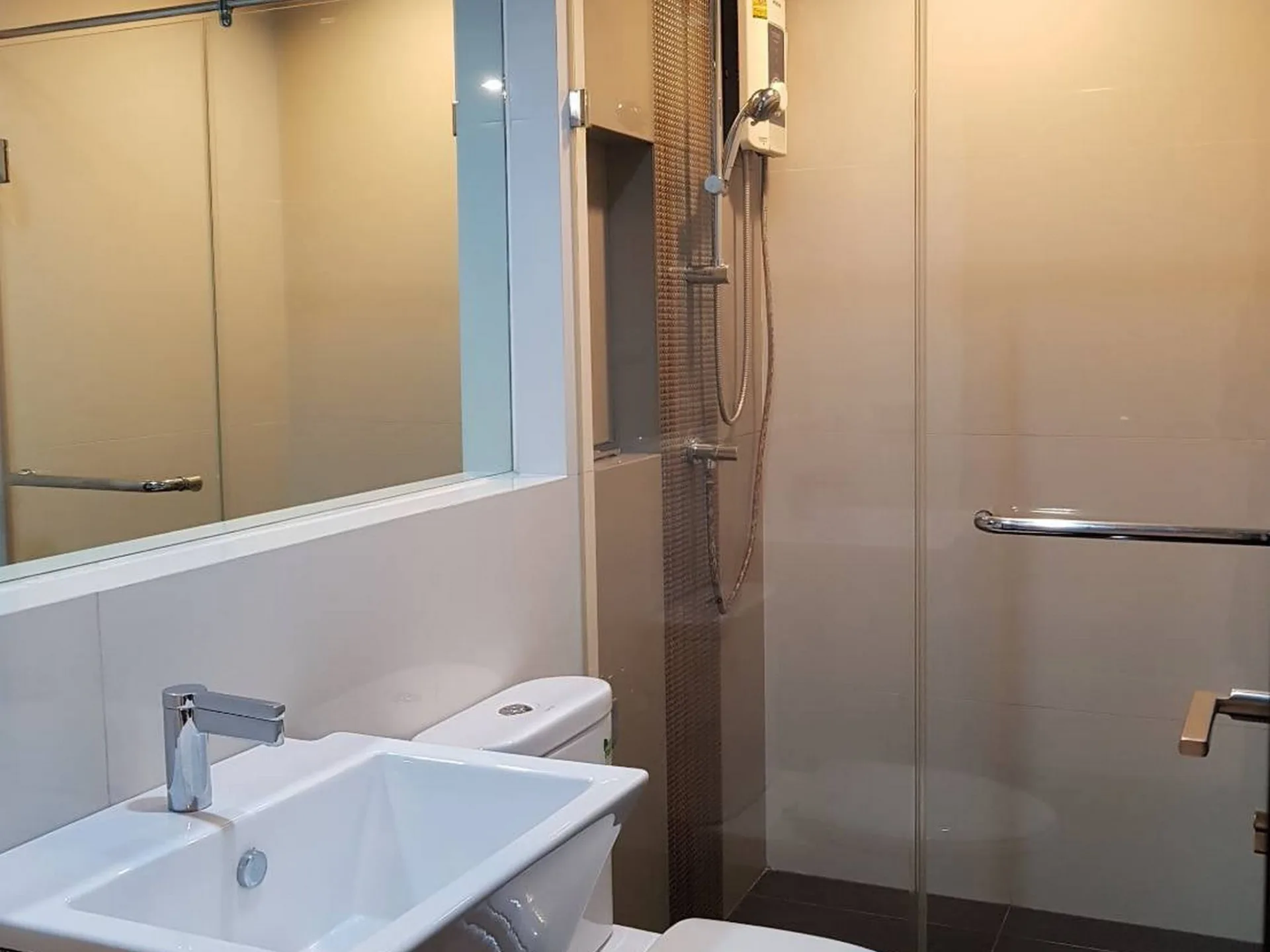 Property photos for Rhythm Sathorn - Narathiwas