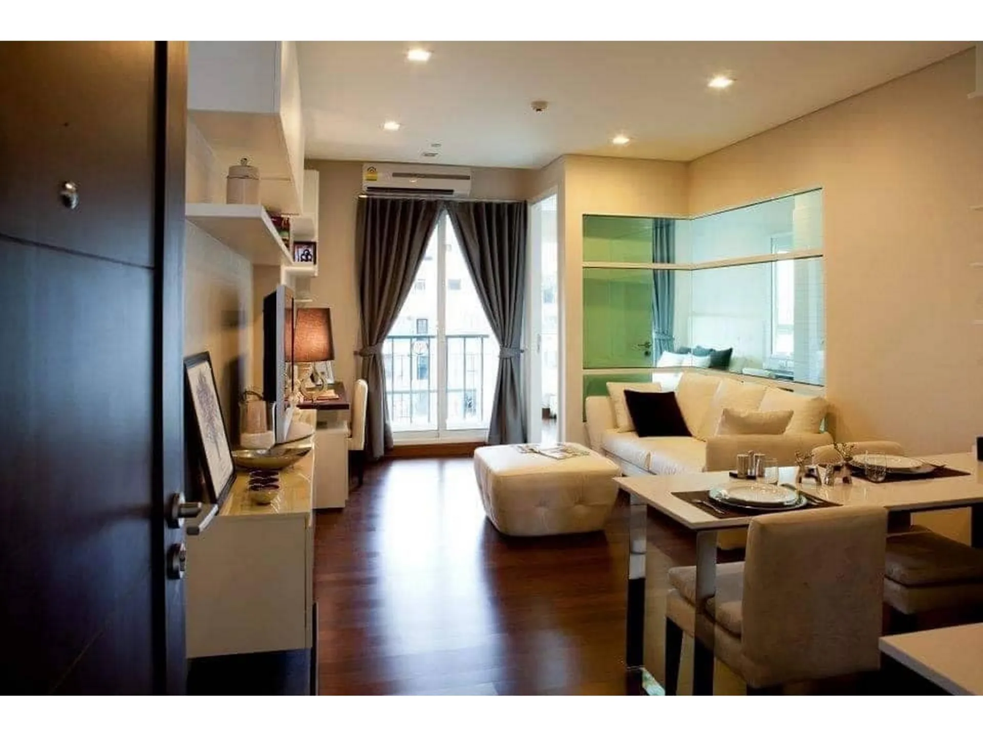 Property photos for Ivy Thonglor