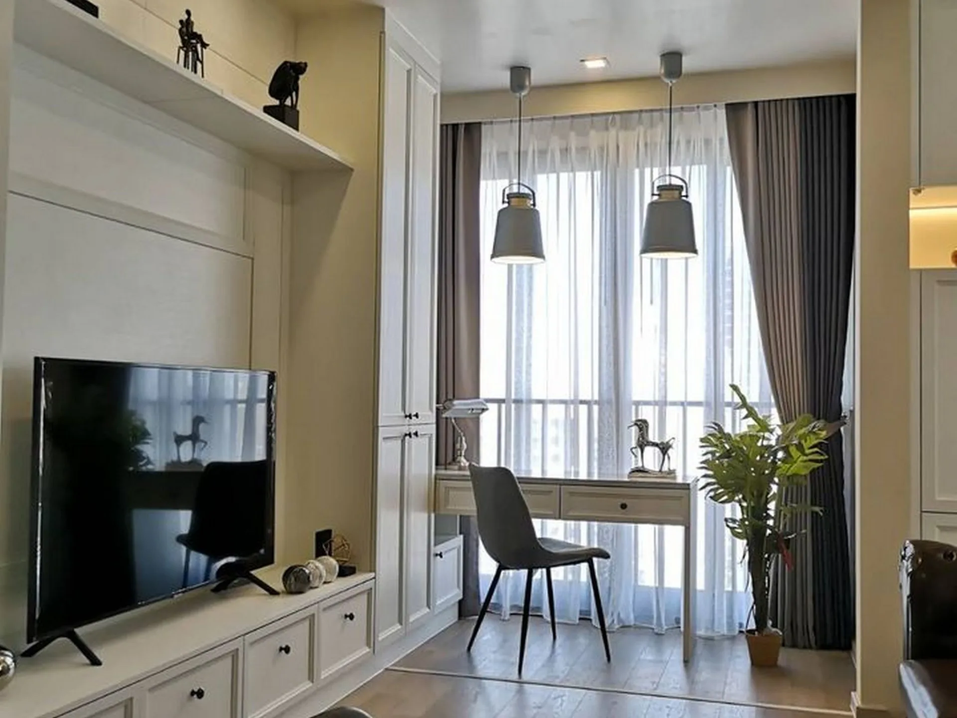 Property photos for Ashton Asoke