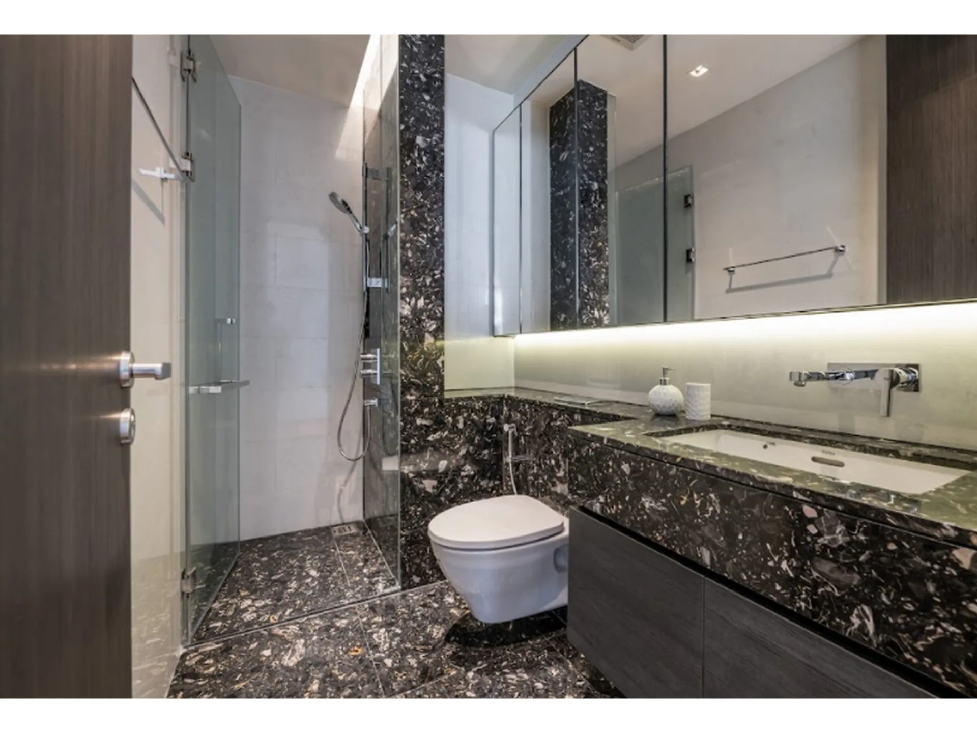 Property photos for BEATNIQ Sukhumvit 32