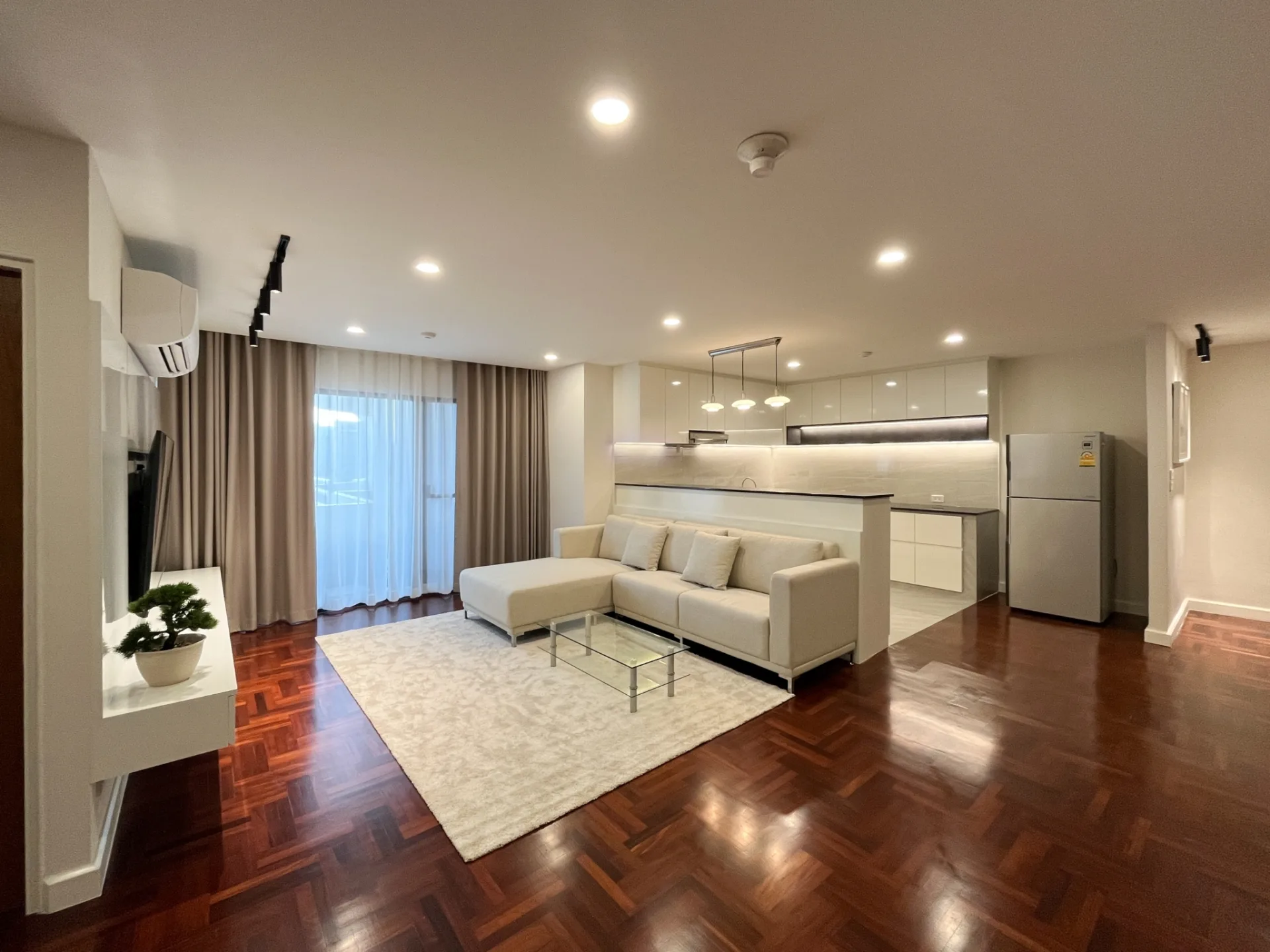Property photos for Richmond Palace