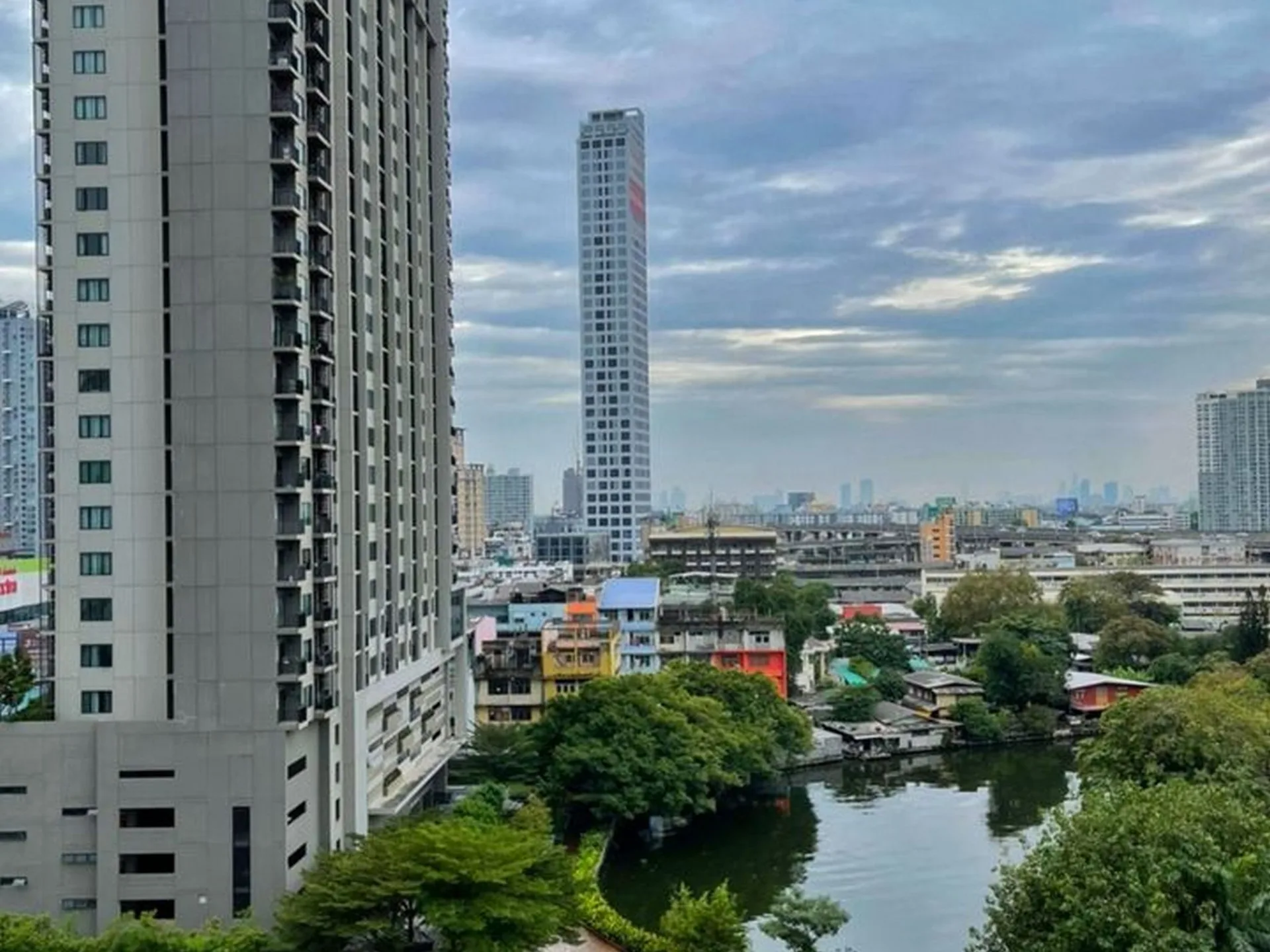 Property photos for The Base Sukhumvit 77
