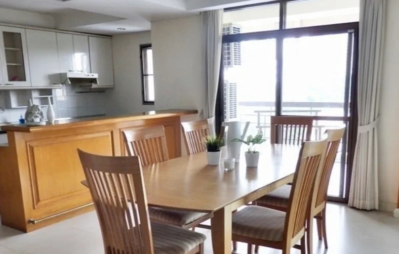 Property photos for Royal Castle