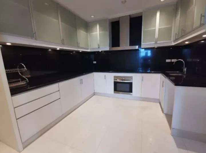 Property photos for Royal Residence Park