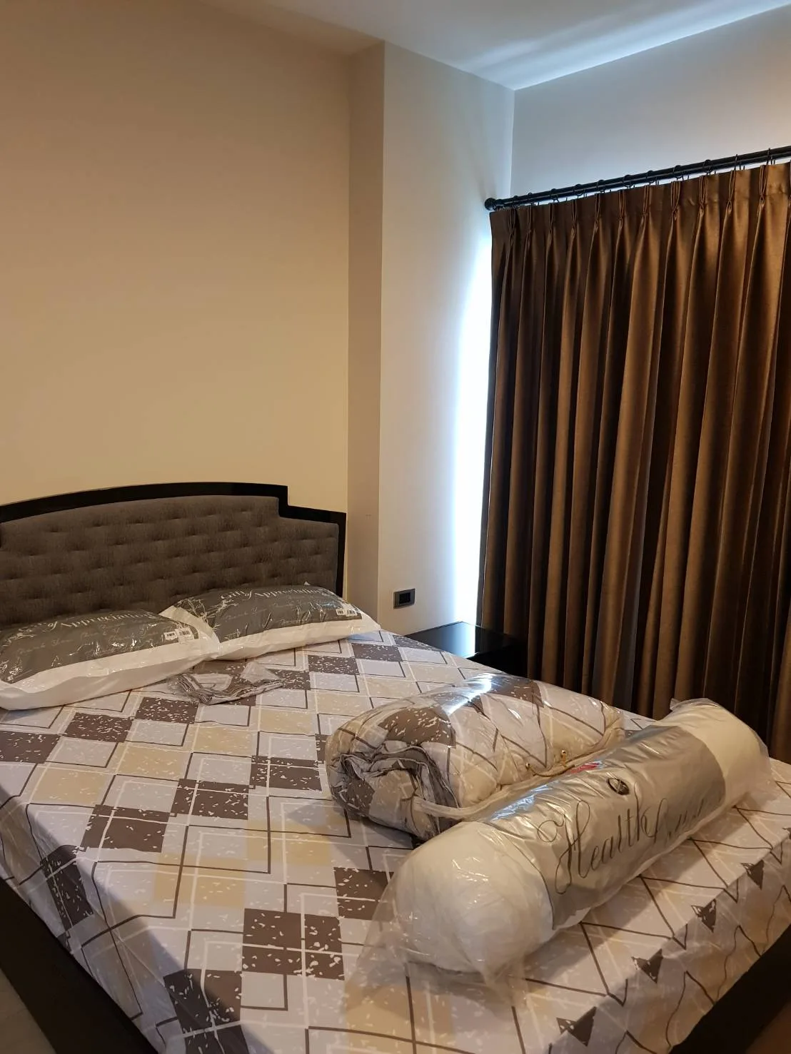 Property photos for The Crest Sukhumvit 34