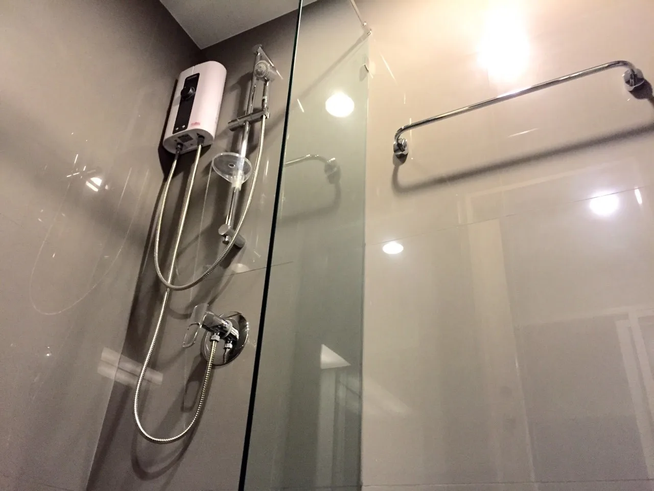 Property photos for The Crest Sukhumvit 34