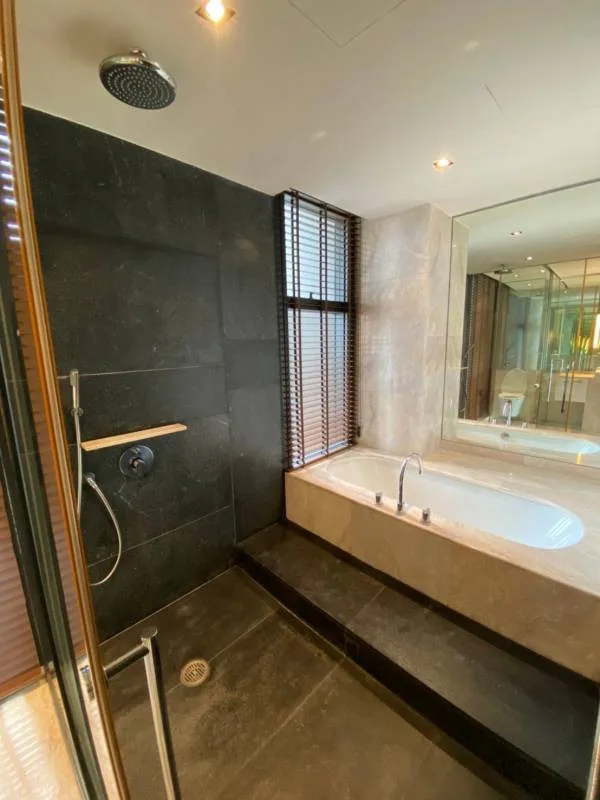 Property photos for The Met