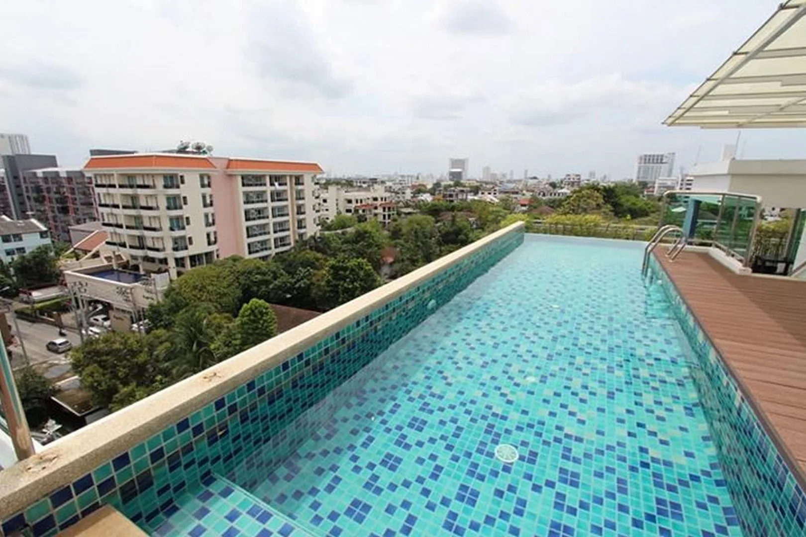 Property photos for The Silk Phaholyothin 3