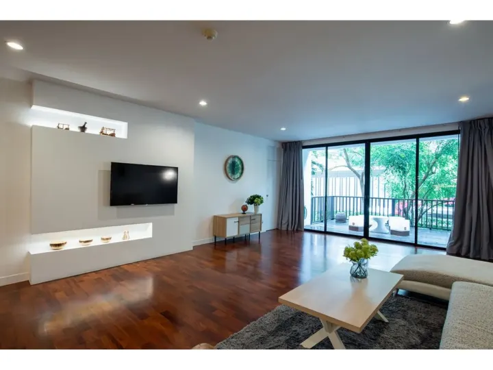 Property photos for Benviar Tonson Residence