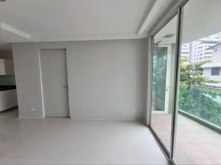 Property photos for Beverly 33