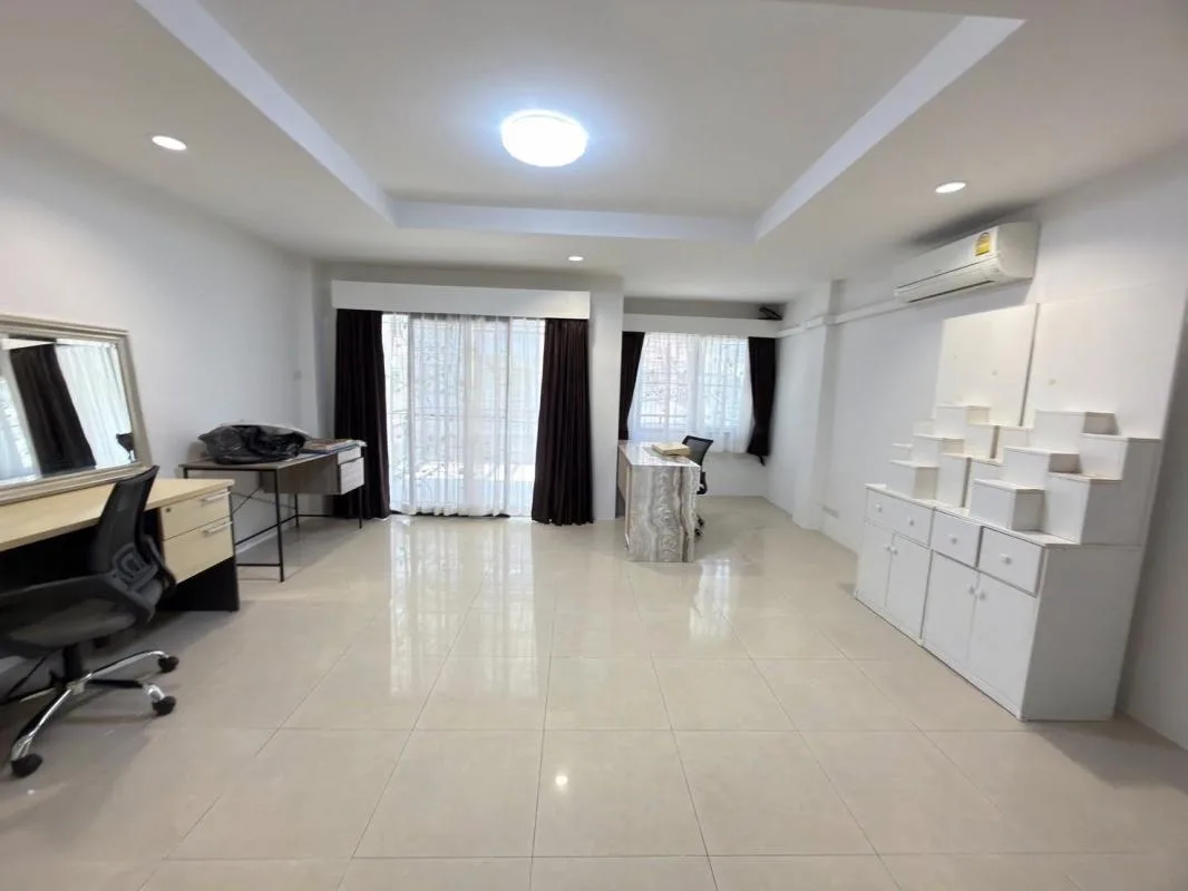 Property photos for City Park Pattanakarn 38