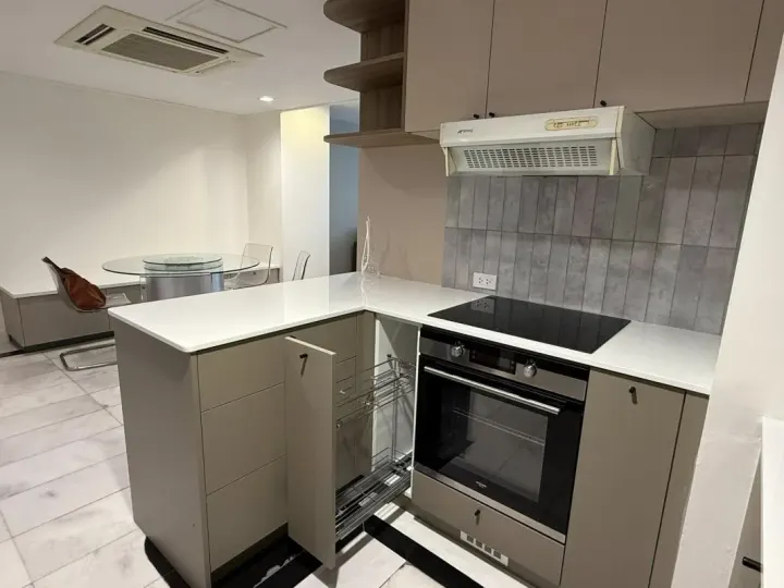 Property photos for Lake Avenue 16