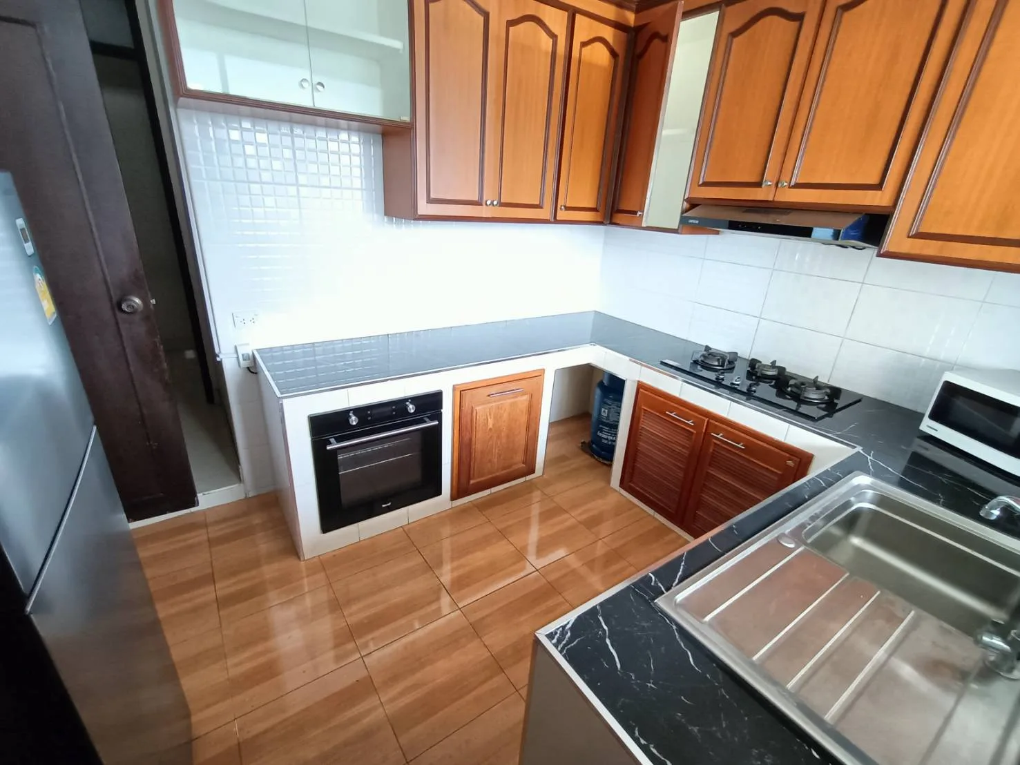 Property photos for Tongtip Mansion