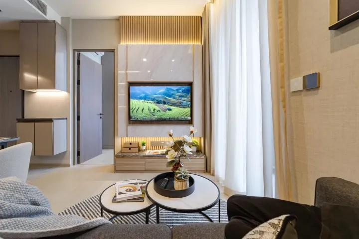 Property photos for The Extro Phayathai-rangnam