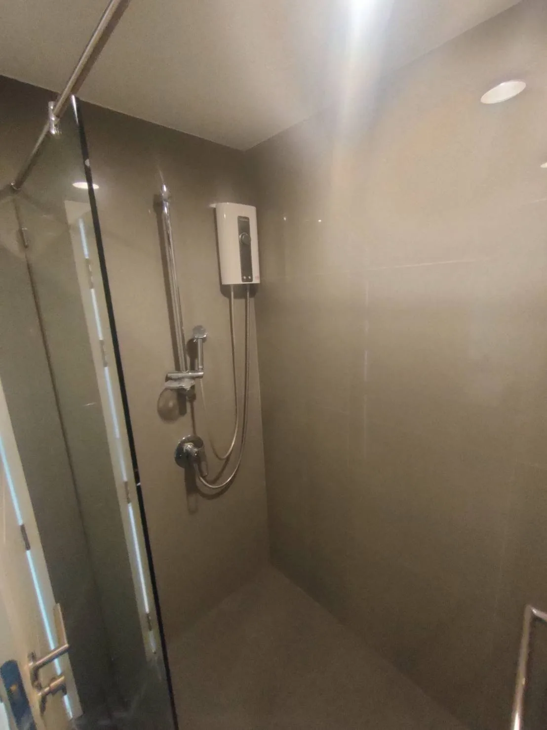Property photos for The Crest Sukhumvit 34