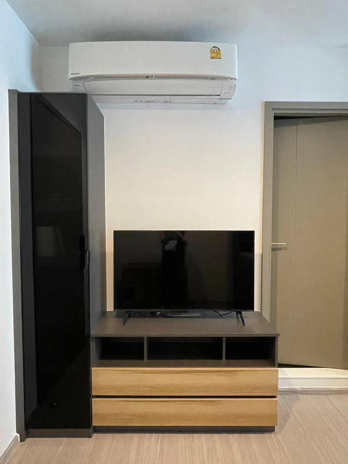 Property photos for Life Asoke Hype