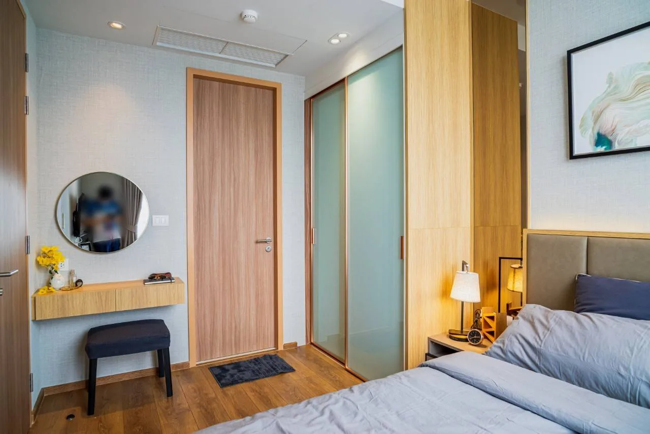 Property photos for Noble BE 33