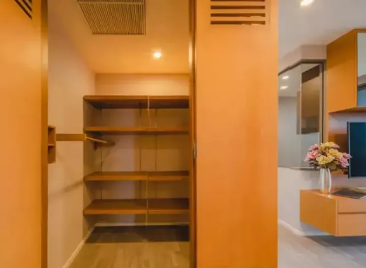 Property photos for The Room Sathorn - St.Louis