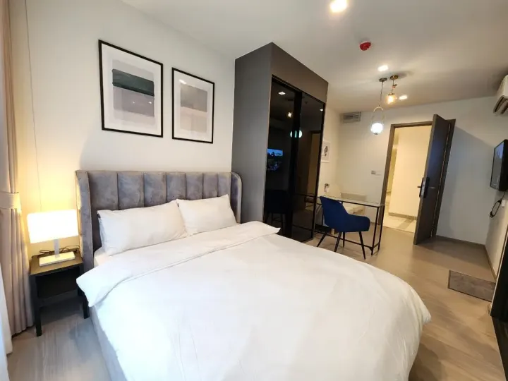 Property photos for Life Asoke Hype