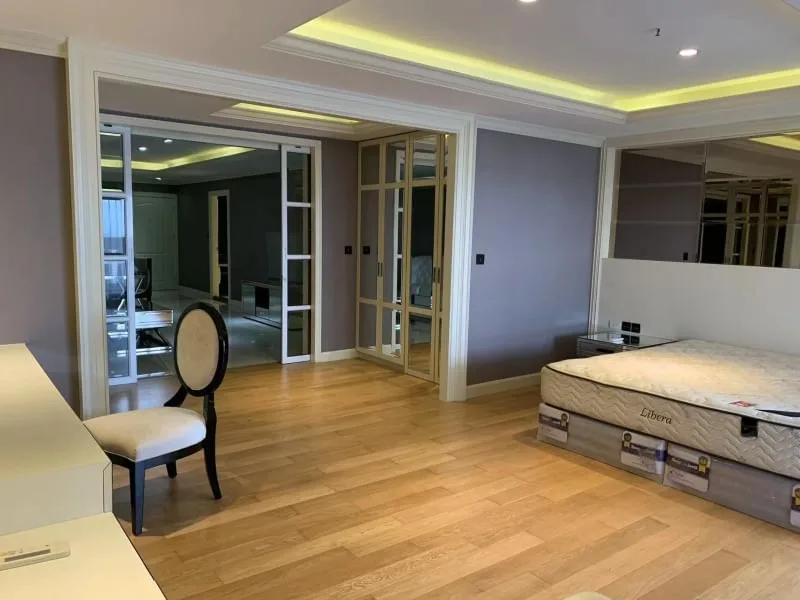 Property photos for State Tower